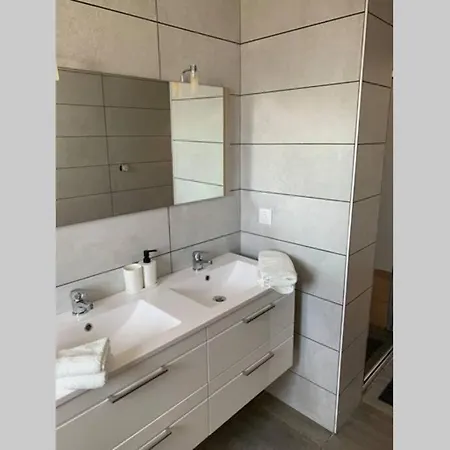 Grande maison neuve idéale pour 6 personnes Saint-Loubès Exterior foto